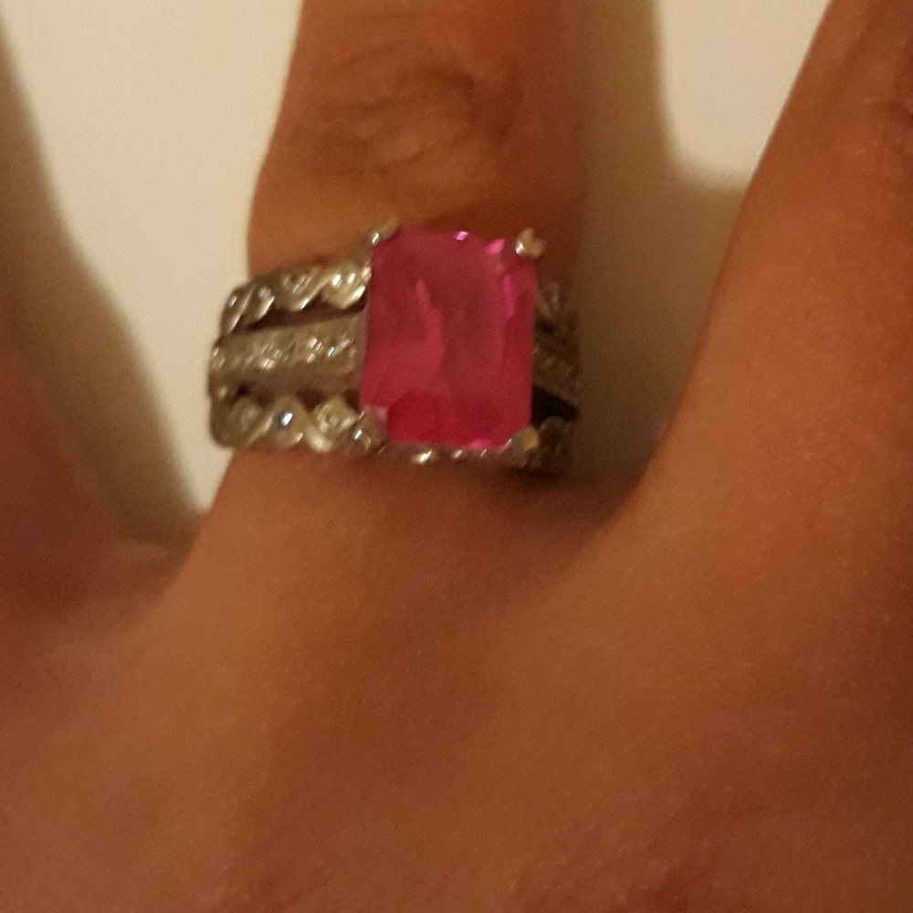 Ruby Ring - Picture 2 of 5